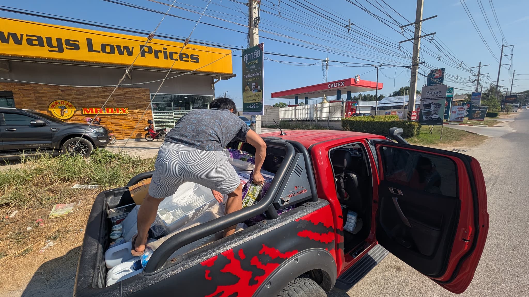 Dr. Mo loading truck at Mr. DIY