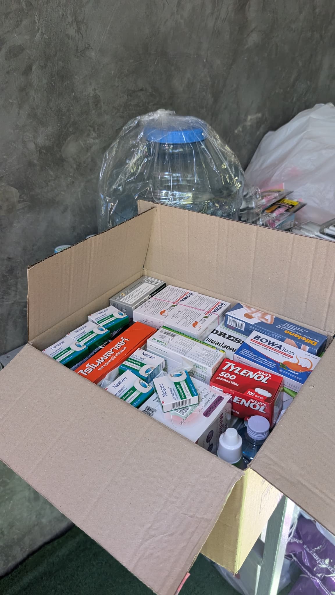 Medical supply box contents